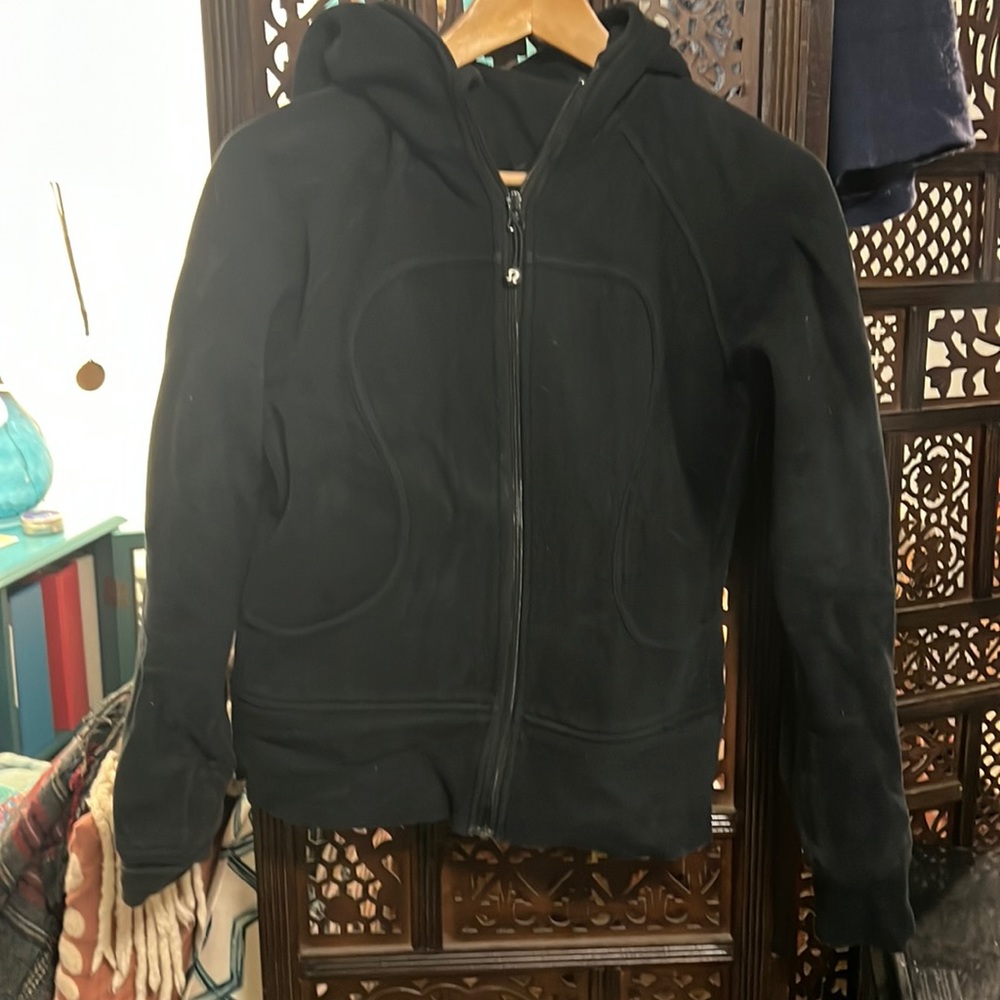 Zip up black thick jacket